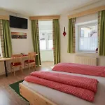 Penznhof Bed & Breakfast 3*