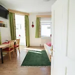 Penznhof Bed & Breakfast 3*