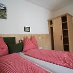 Penznhof Bed & Breakfast 3*